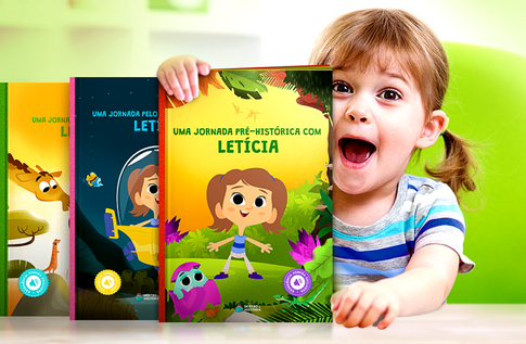 Foto de uma criança com sua coleção Animais Incríveis da Editora Dentro da História