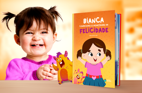 Foto de uma criança com sua coleção Minhas Emoções da Editora Dentro da História