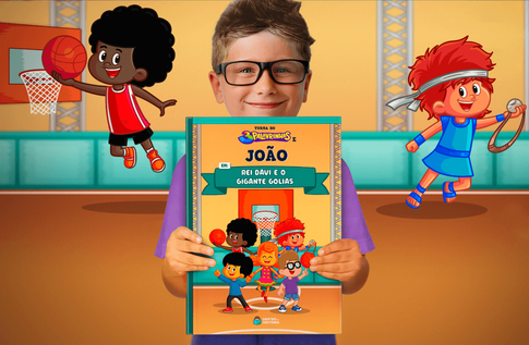 Crianças brincando com seus livros personalizados de Rei Davi e o Gigante Golias