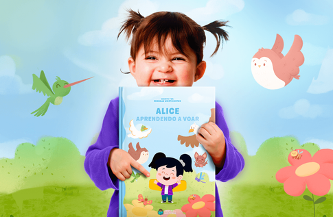 Foto de uma criança com sua Coleção Animais e Filhotes Fofinhos