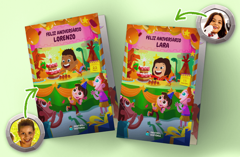 Crianças brincando com seu Cartão Personalizado Aniversário de Dinossauro