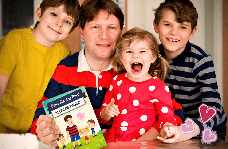 Crianças brincando com seu cartão personalizado Cartão Personalizado para o papai