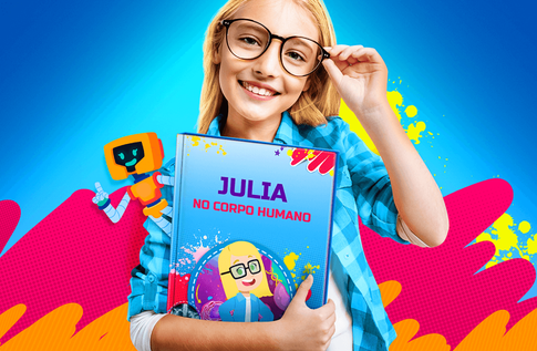 Crianças brincando com seus livros personalizados de Corpo Humano