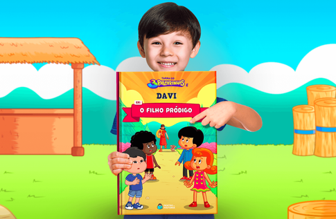Crianças brincando com seus livros personalizados de 3 Palavrinhas em O Filho Pródigo