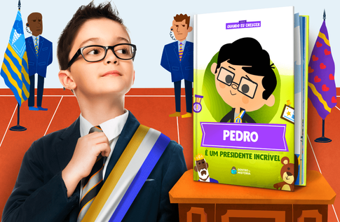 Foto de uma criança com seu livro personalizado Um Presidente Incrível