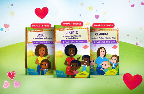 Crianças brincando com seus livros personalizados O Mundo é Mais-Que-Perfeito