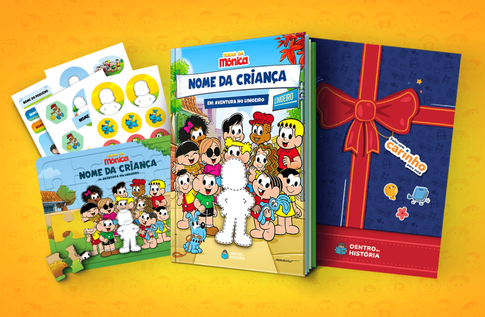Crianças brincando com seus livros personalizados de Monica Aventura Limoeiro