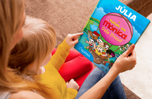 Crianças brincando com seus livros personalizados Capitais do Brasil