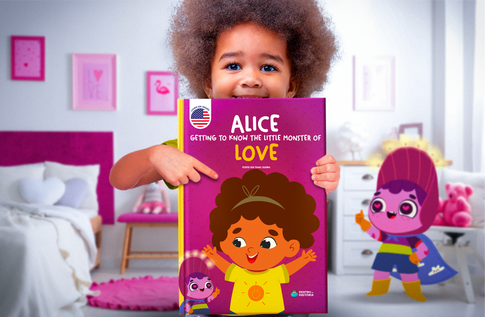 Crianças brincando com seus livros personalizados de Monstrinho do Amor